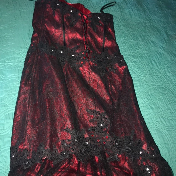 Red and black prom dress - Picture 3 of 8